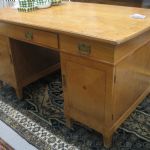 457 2478 WRITING DESK